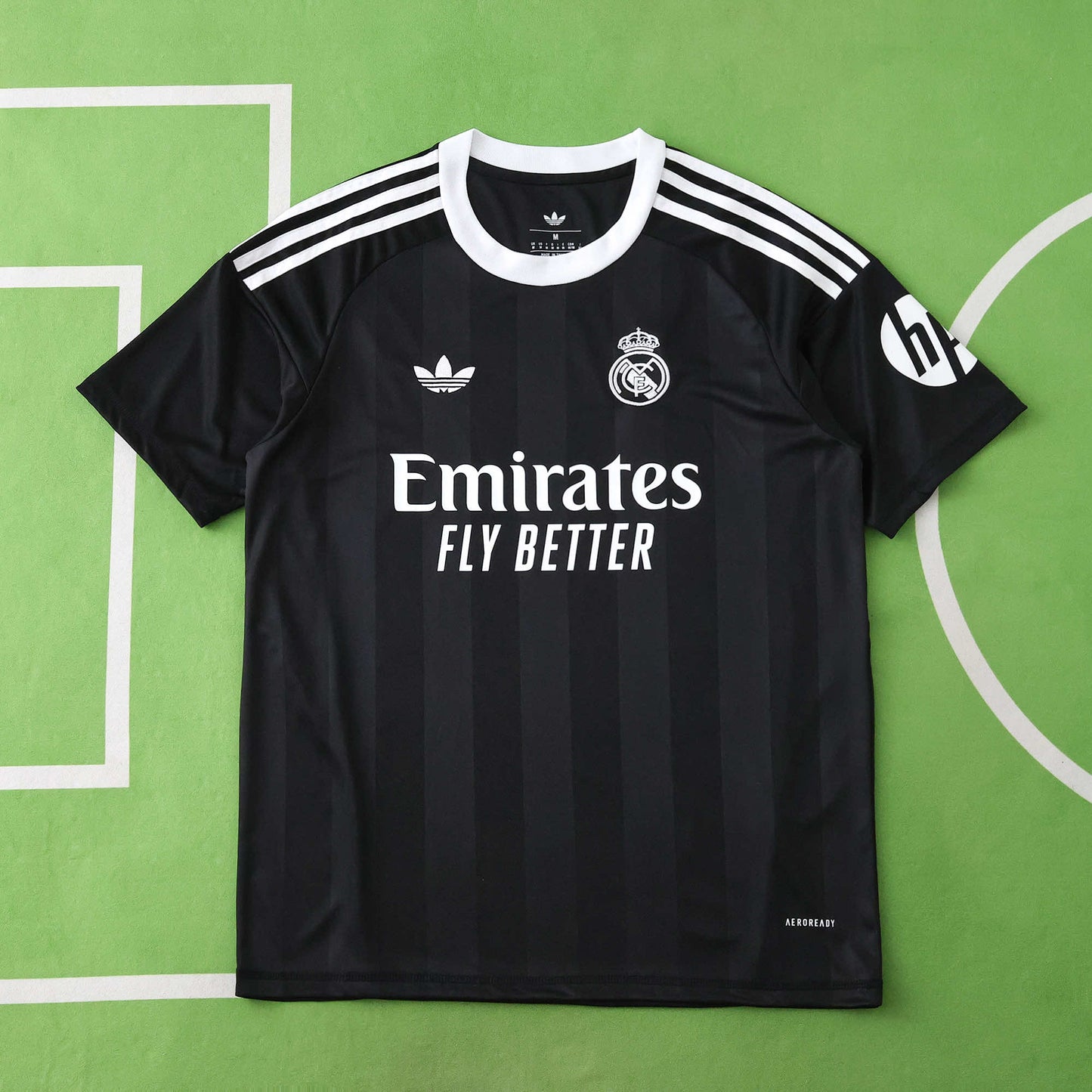 REAL MADRID GOALKEEPER KIT 25/26, FAN VERSION