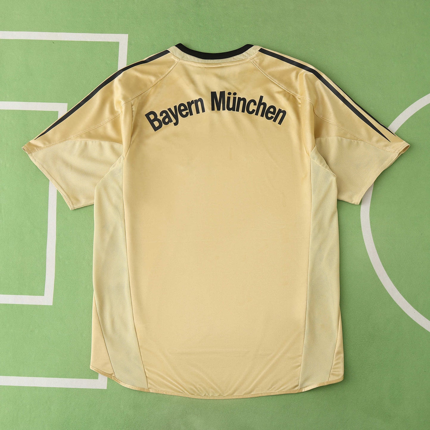 RETRO BAYERN MUNICH HOME 04/05