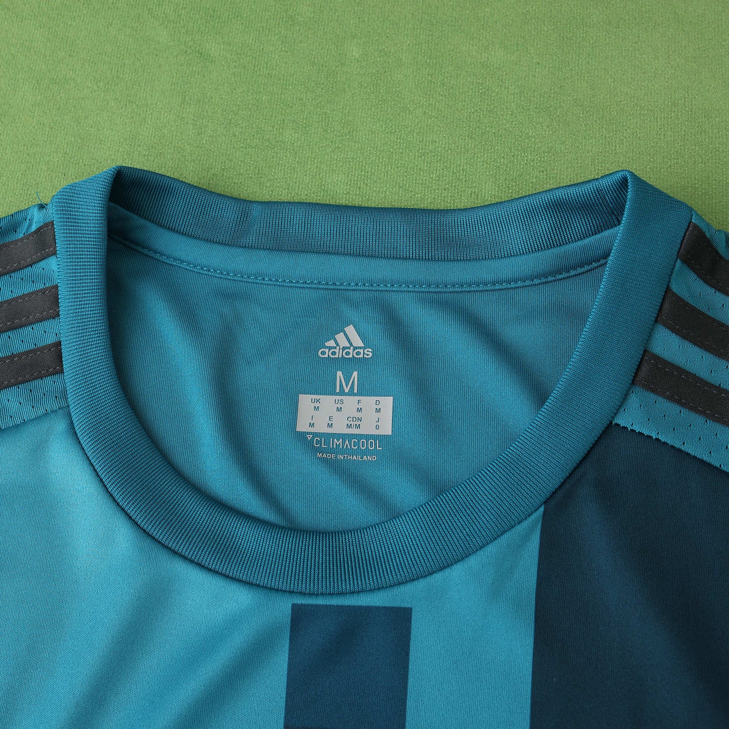 RETRO REAL MADRID THIRD 2017/18 HALF SLEEVES