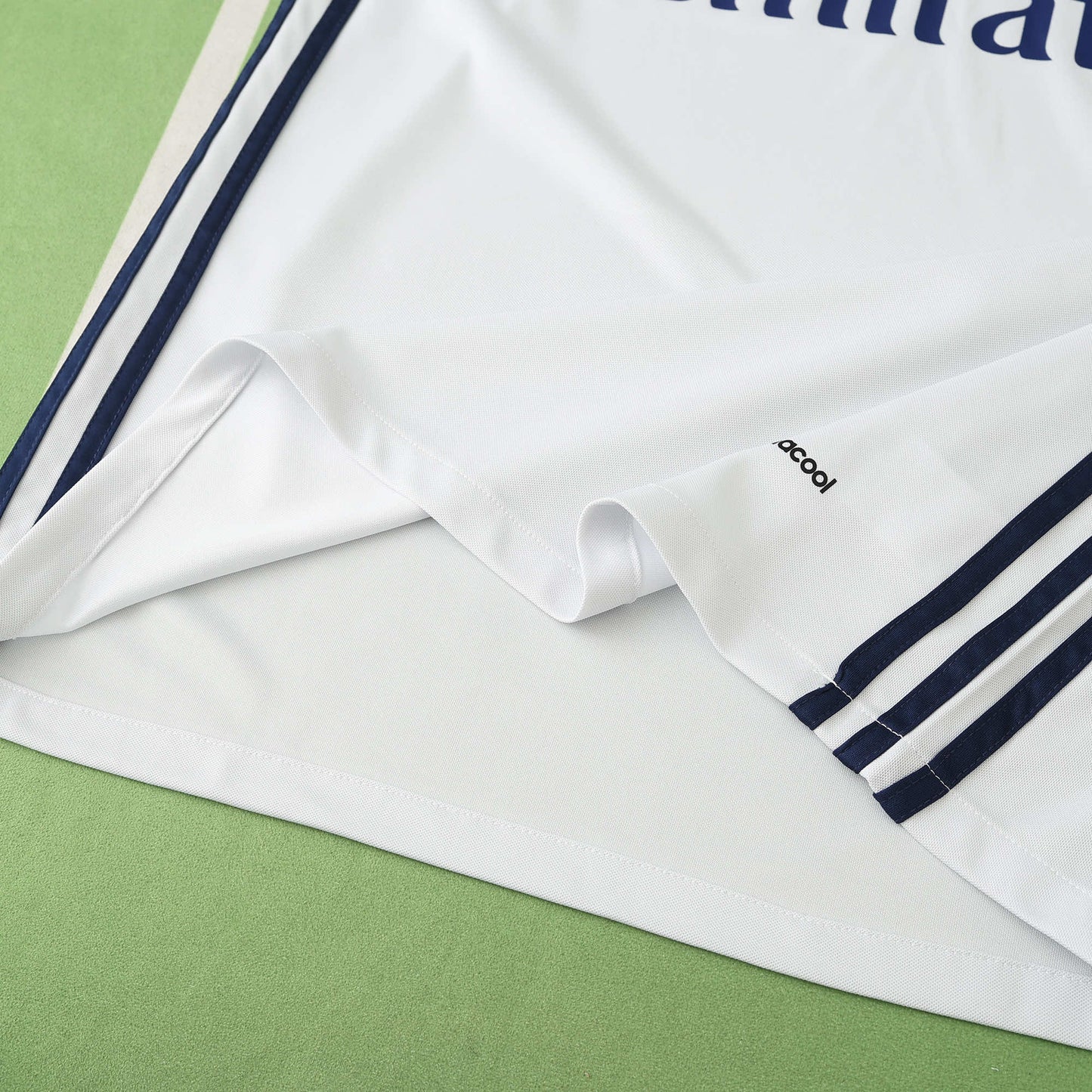 RETRO REAL MADRID HOME 2016/17 HALF SLEEVES