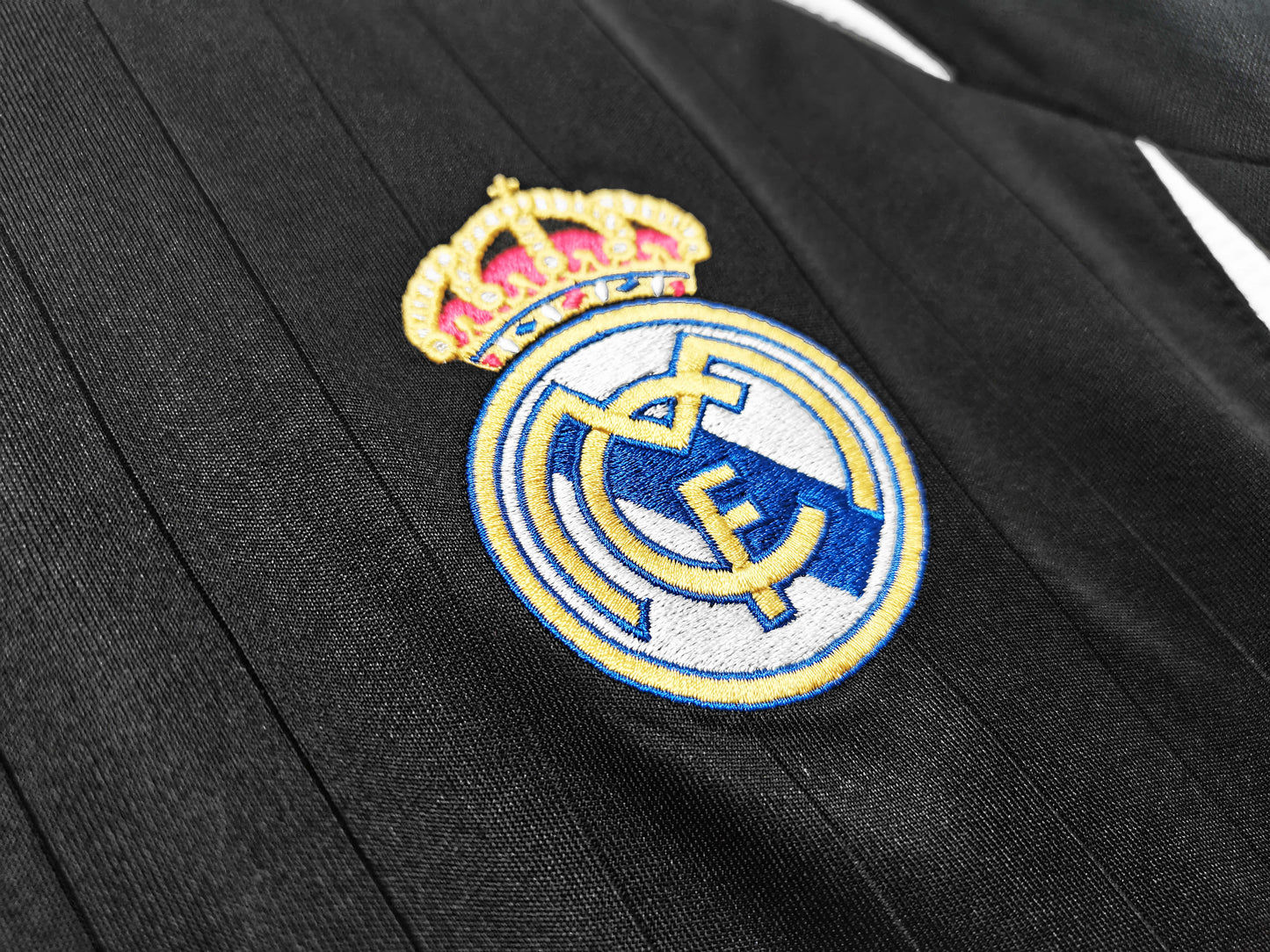 RETRO REAL MADRID AWAY 2006/07 HALF SLEEVES