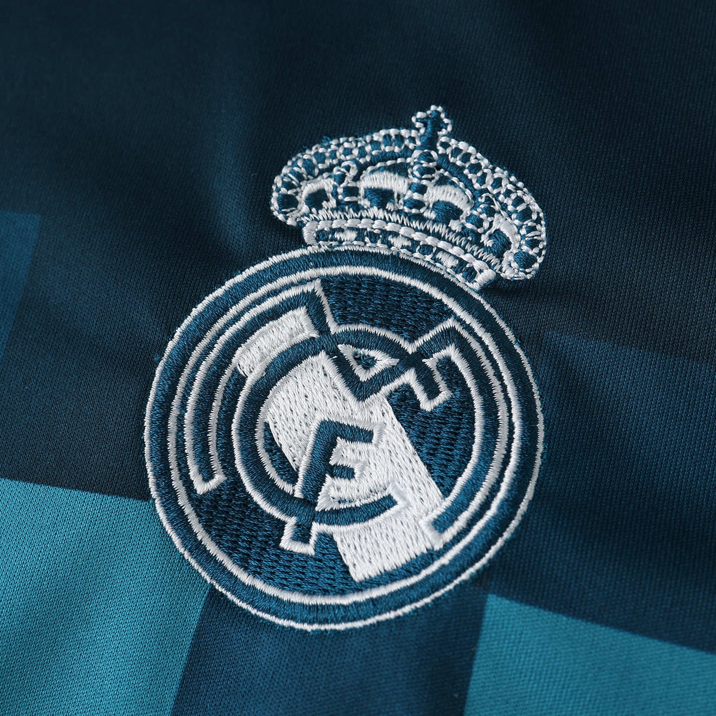 RETRO REAL MADRID THIRD 2017/18 HALF SLEEVES