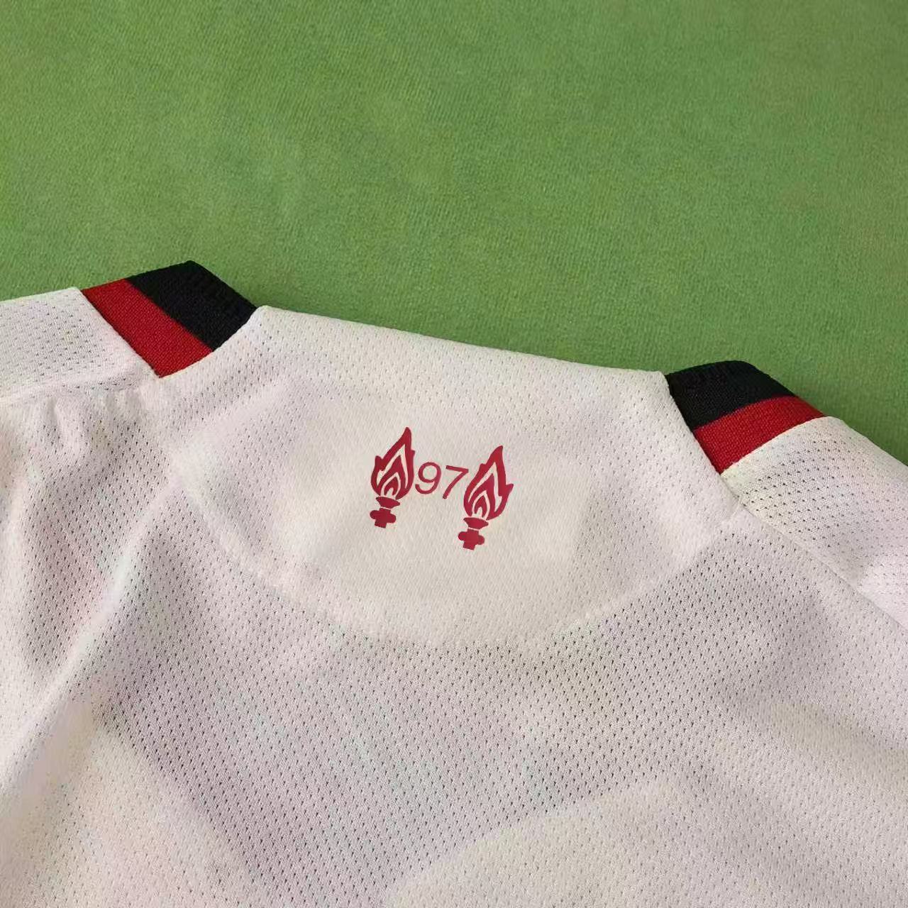 LIVERPOOL AWAY KIT 25/26, PLAYER VERSION