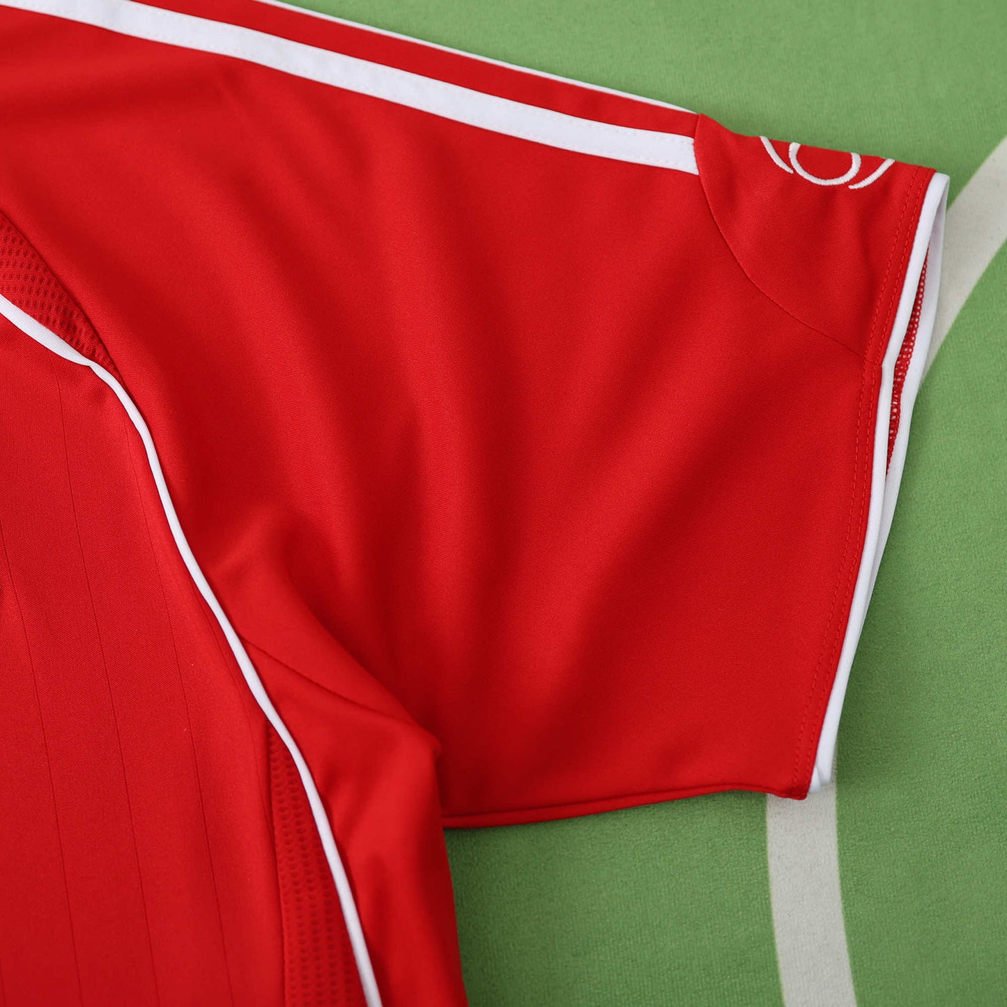 RETRO LIVERPOOL HOME 2006/08 HALF SLEEVES