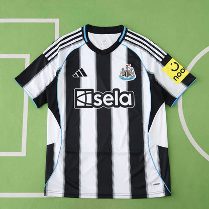 NEWCASTLE UNITED HOME KIT 25/26, FAN VERSION