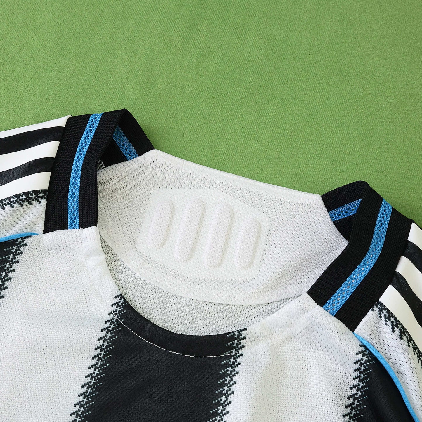 NEWCASTLE UNITED HOME 25/26, PLAYER VERSION