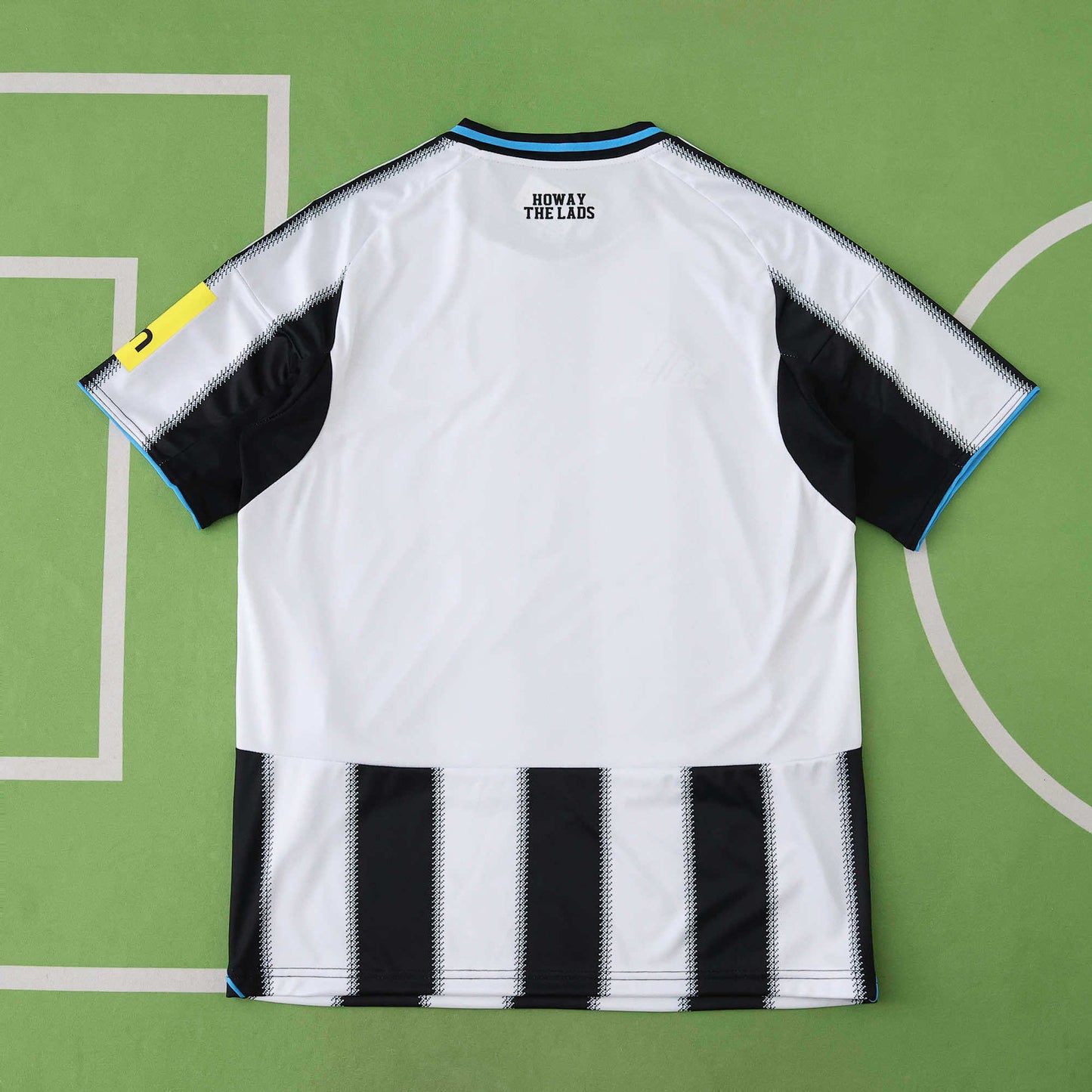 NEWCASTLE UNITED HOME KIT 25/26, FAN VERSION