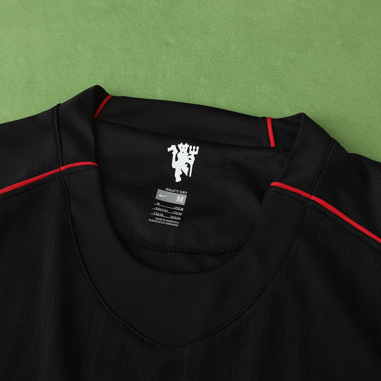 RETRO MANCHESTER UTD AWAY 2007/08 HALF SLEEVES