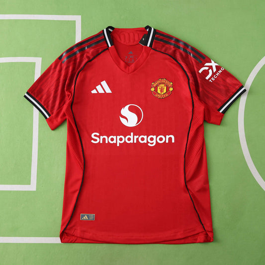 MANCHESTER UNITED HOME KIT 25/26, PLAYER VERSION