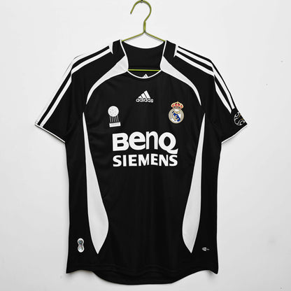 RETRO REAL MADRID AWAY 2006/07 HALF SLEEVES