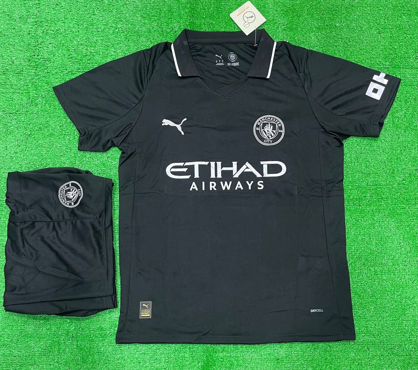 MANCHESTER CITY AWAY FULL KIT 2025/26 (JERSEY AND SHORTS)