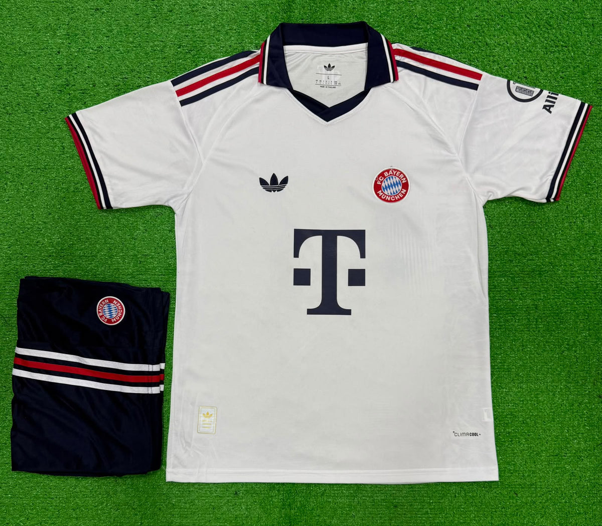 BAYERN MUNICH AWAY FULL KIT 26/27 (JERSEY AND SHORTS)