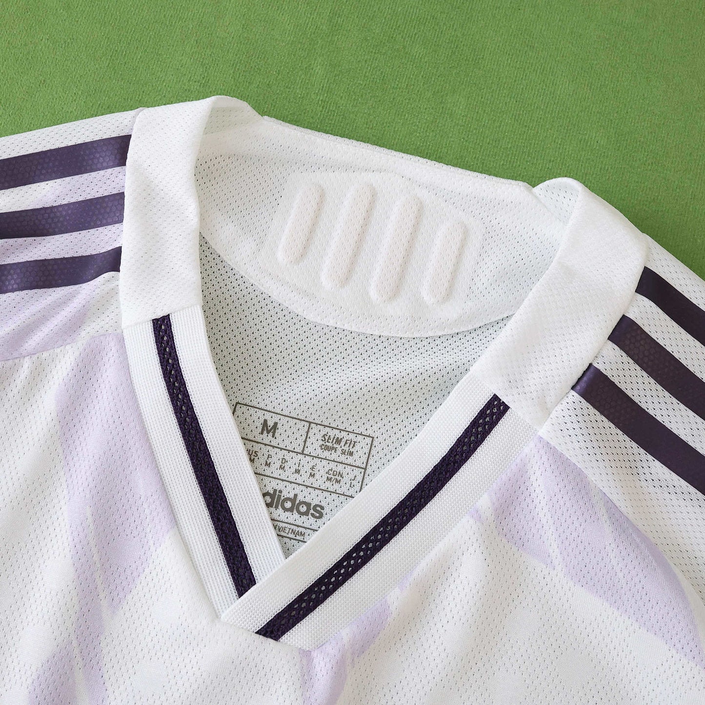 MANCHESTER UNITED AWAY KIT 25/26, PLAYER VERSION